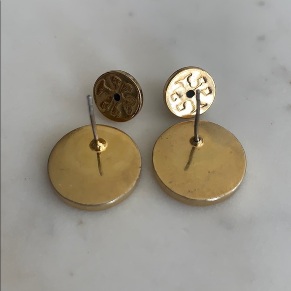 Tory Burch Logo Lacquer Button Stud Earrings - Picture 4 of 6